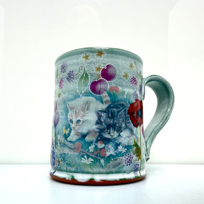 Mug with kitties