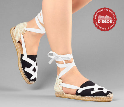 Black flat Lola classic laces espadrilles
