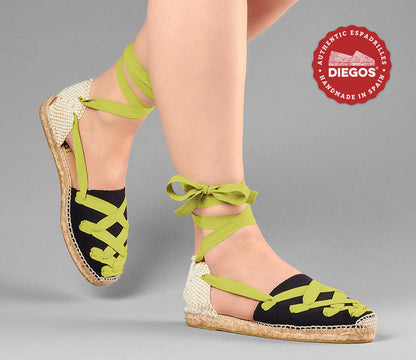 Black flat Lola Pamplona espadrilles