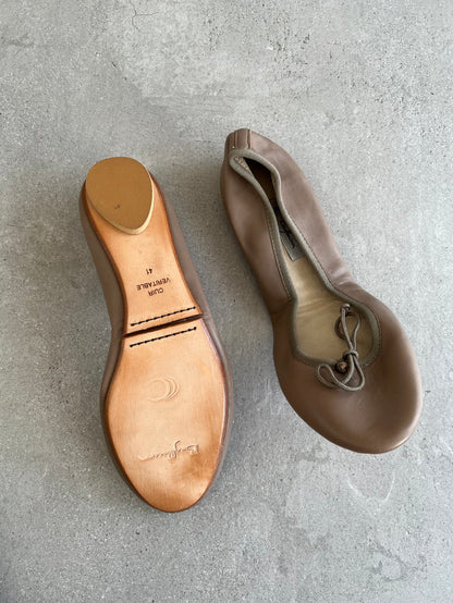 Foldable Travel Ballet, Terra