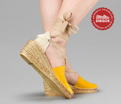 Golden amber Lola