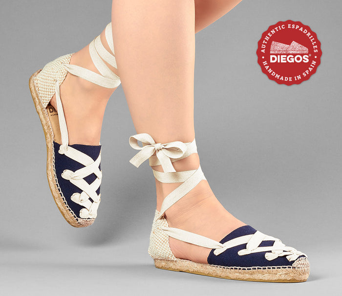 Navy blue flat Lola Pamplona espadrilles