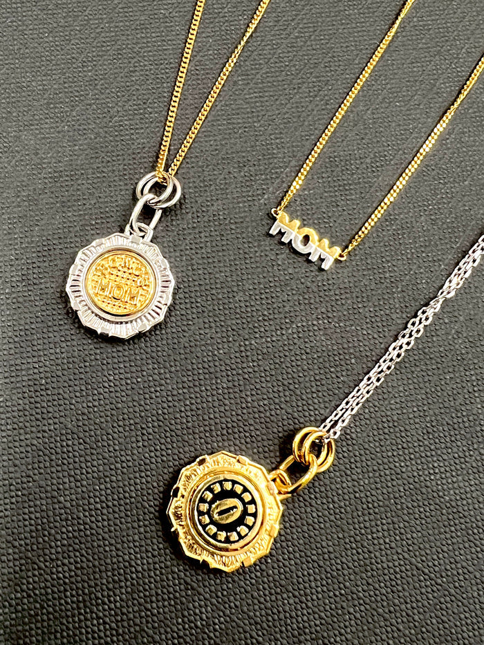 Yasmeen Charm, Gold